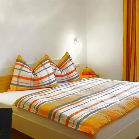 Natural B アパート *